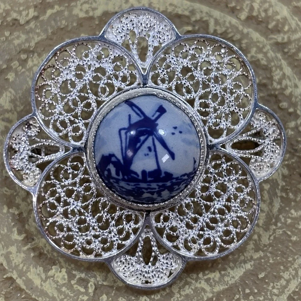 Vintage Sterling Delft Holland‎ Filigree Style Pin Holland Porcelain Center